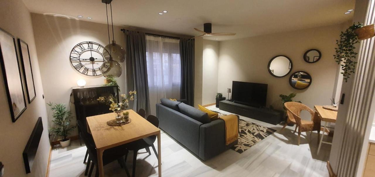 Apartamenticos Studio 98 Сарагоса Екстериор снимка